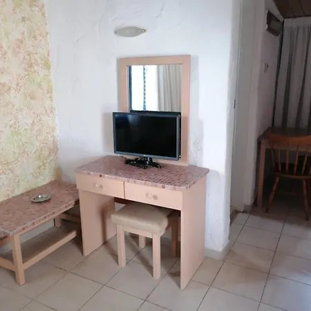 Simos Magic Apts * Agia Napa