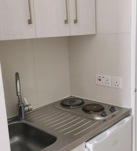 Simos Magic Apts מלון דירות 3*