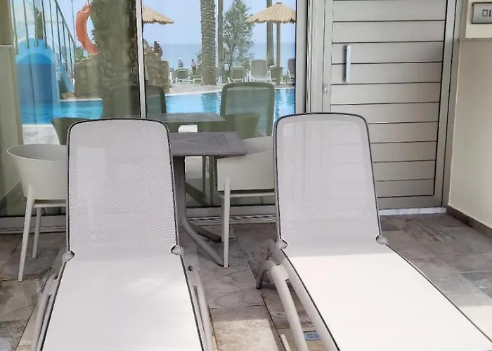 מלון דירות Simos Magic Apts 3*