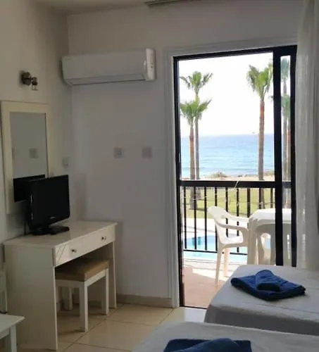 Ξενοδοχείο με διαμερίσματα Simos Magic Apts 3*