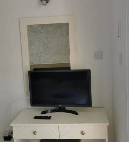 Ξενοδοχείο με διαμερίσματα Simos Magic Apts 3*