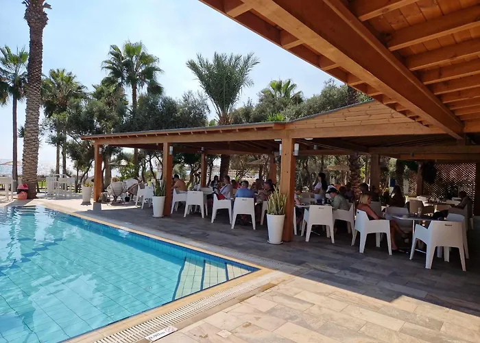 アパートホテル Simos Magic Apts