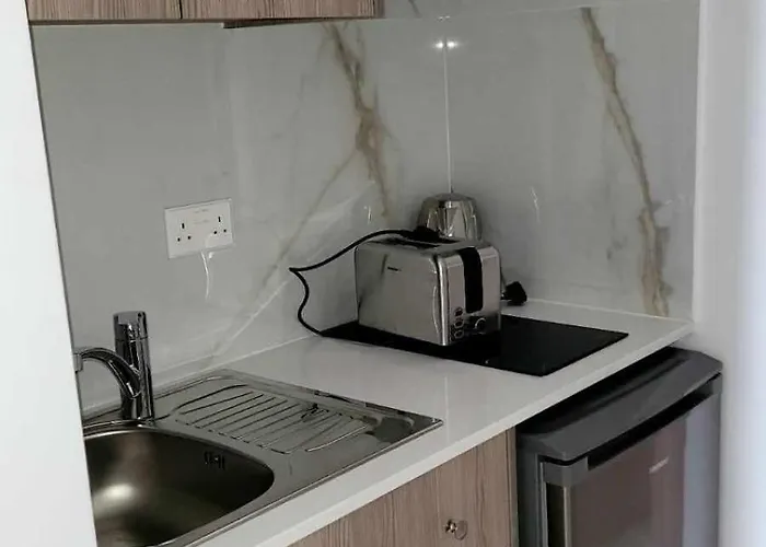 Simos Magic Apts Ajía Nápa