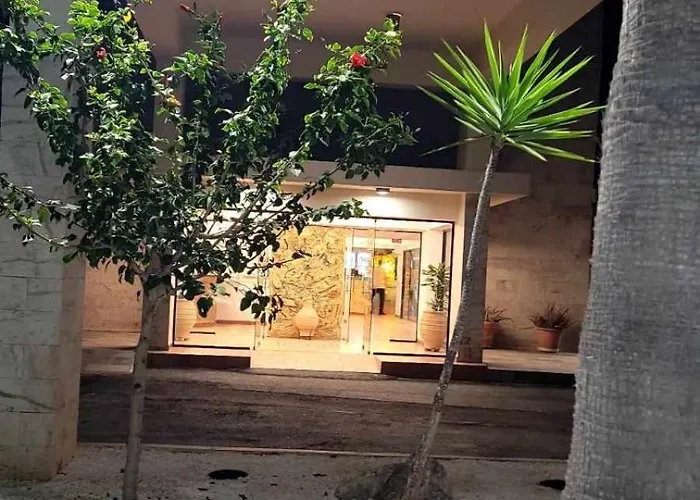 Simos Magic Apts Ajía Nápa