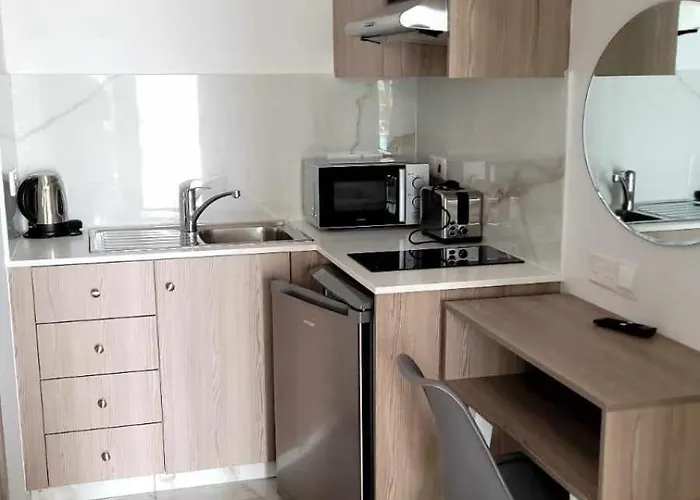 アパートホテル Simos Magic Apts