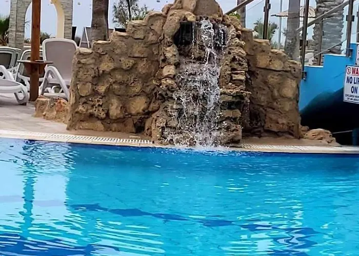 Ξενοδοχείο με διαμερίσματα Simos Magic Apts Αγία Νάπα