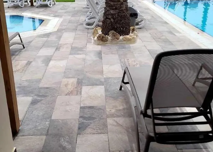 Ξενοδοχείο με διαμερίσματα Simos Magic Apts