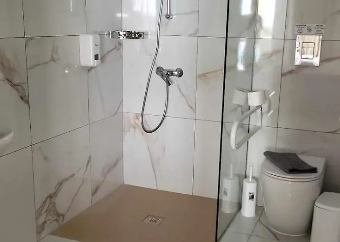 Ξενοδοχείο με διαμερίσματα Simos Magic Apts