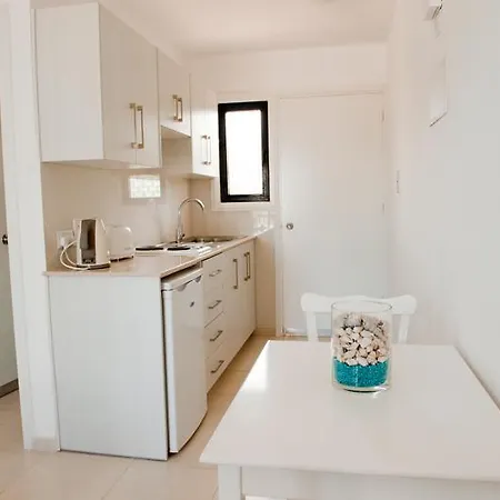 Simos Magic Apts 3* Ajía Nápa